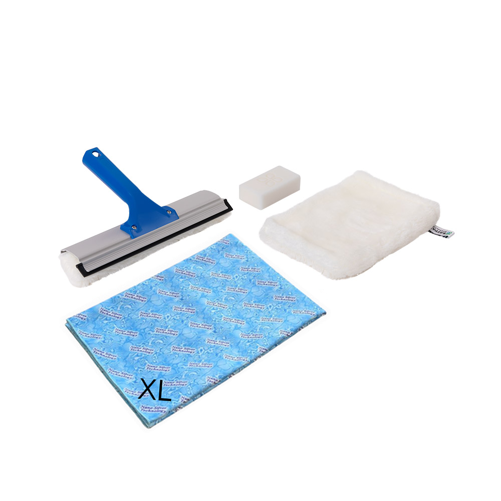 174256185967dd624324df6 The Zestaw do mycia okien (25cm) SUNBEAM 55x55 includes a blue-handled squeegee, white sponge, fluffy white mitt, and an XL blue patterned microfiber cloth displayed on a white background.